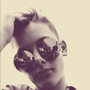 Meet your Posher, Tanner